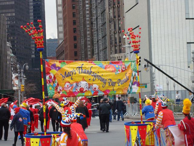 2009 Thanksgiving Parade-22